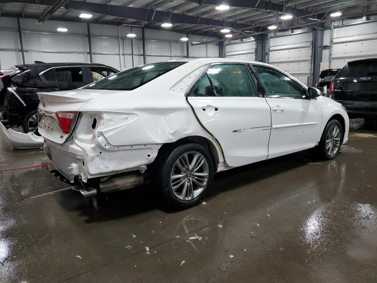 Obraz 3 z 2017 TOYOTA CAMRY LE 2017 z VIN 4T1BF1FK8HU374345