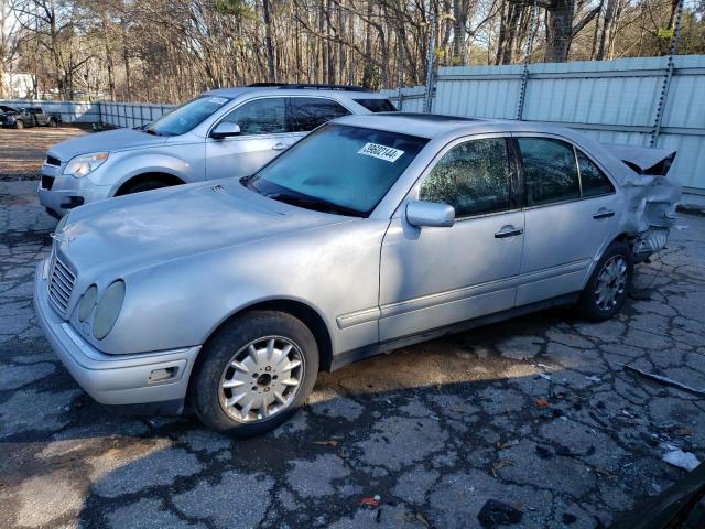 Image 1 of 1998 MERCEDES-BENZ E 300TD 1998 with VIN WDBJF25F2WA472598