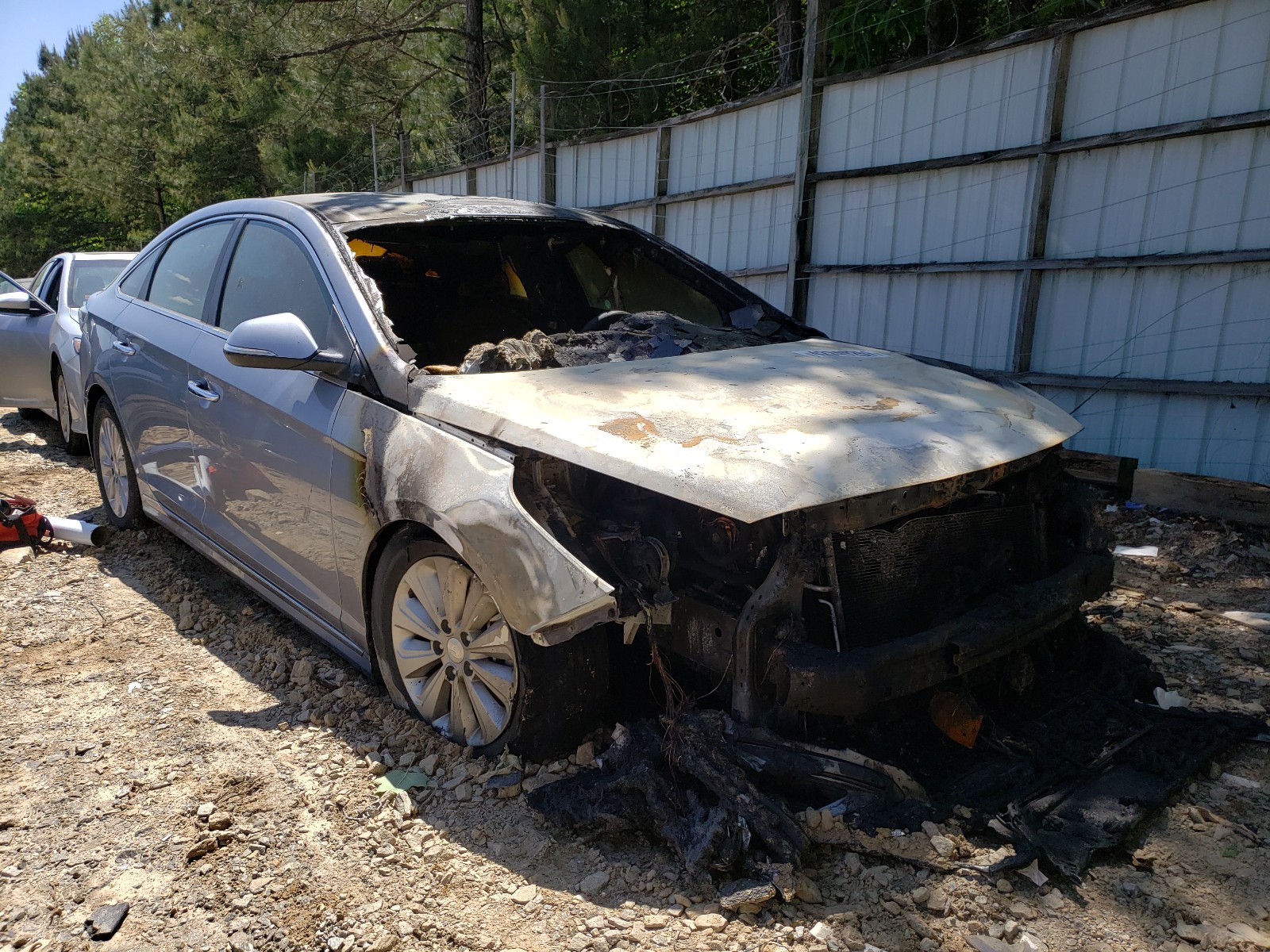 Image 1 of 2016 HYUNDAI SONATA HYBRID 2016 with VIN KMHE24L1XGA011986