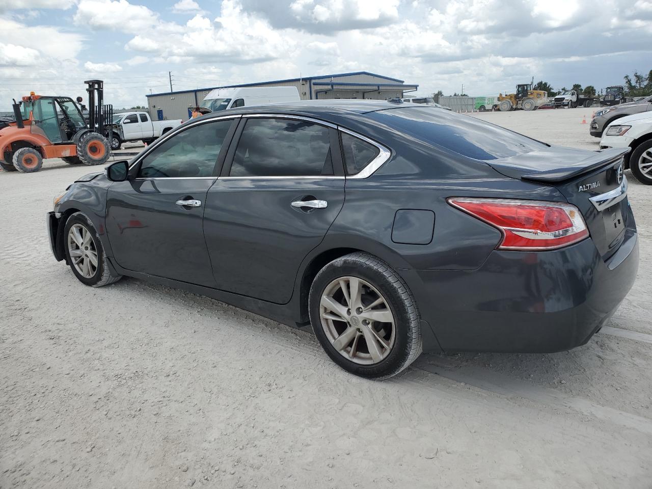 Image 2 of 2013 NISSAN ALTIMA 2.5 2013 with VIN 1N4AL3AP0DC203442