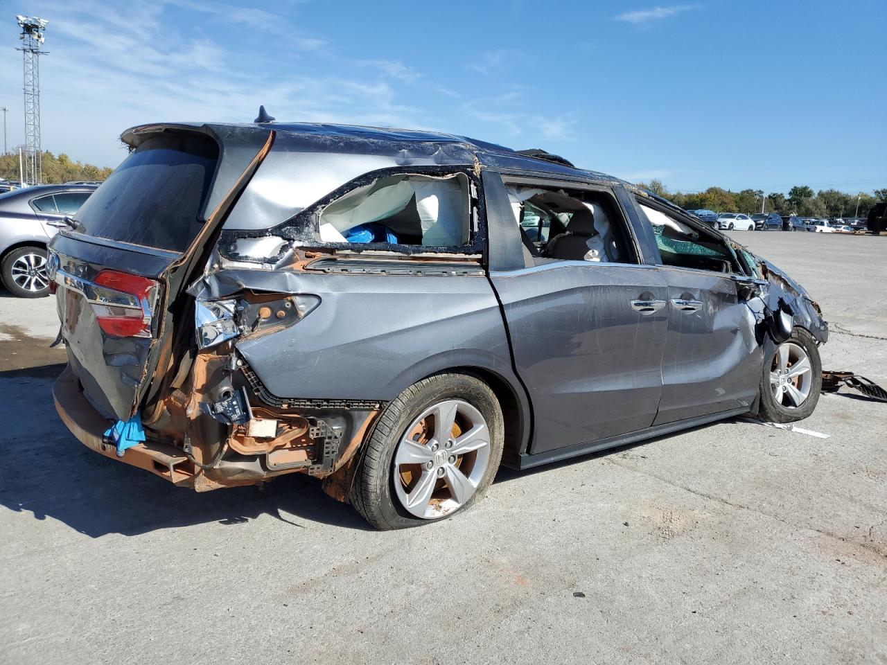 Image 3 of 2018 HONDA ODYSSEY EXL 2018 with VIN 5FNRL6H7XJB061331