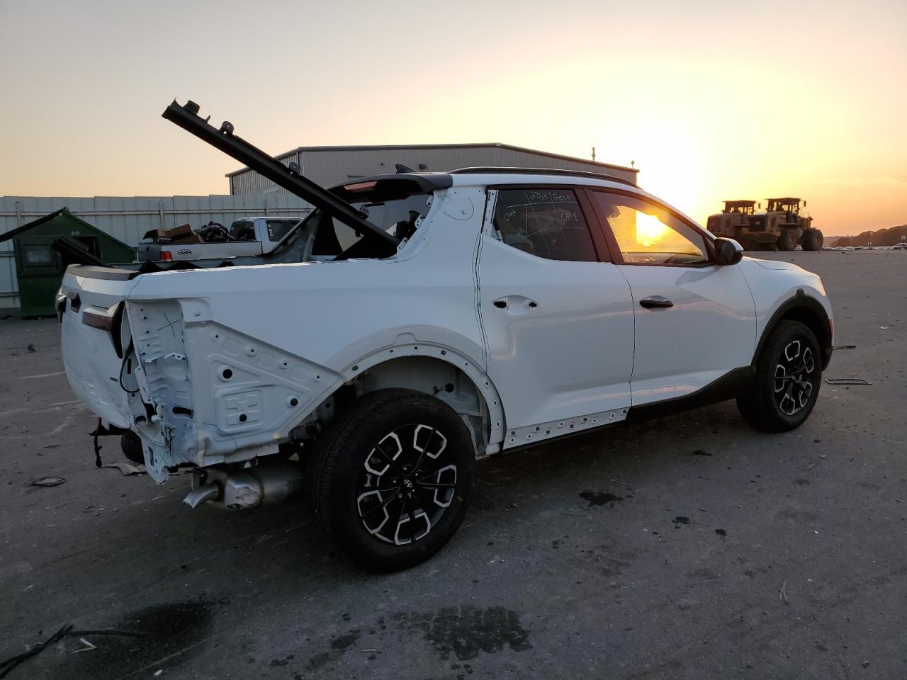 Image 3 of 2023 HYUNDAI SANTA CRUZ SEL 2023 with VIN 5NTJCDAE3PH075707