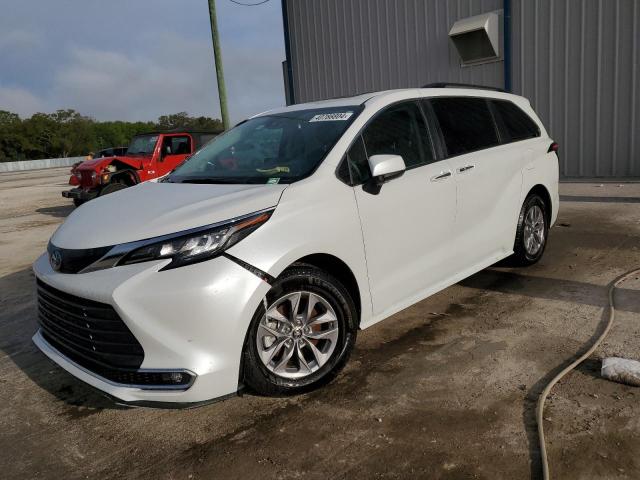 Изображение 1 2022 TOYOTA SIENNA XLE 2022 с VIN 5TDJRKEC8NS097185