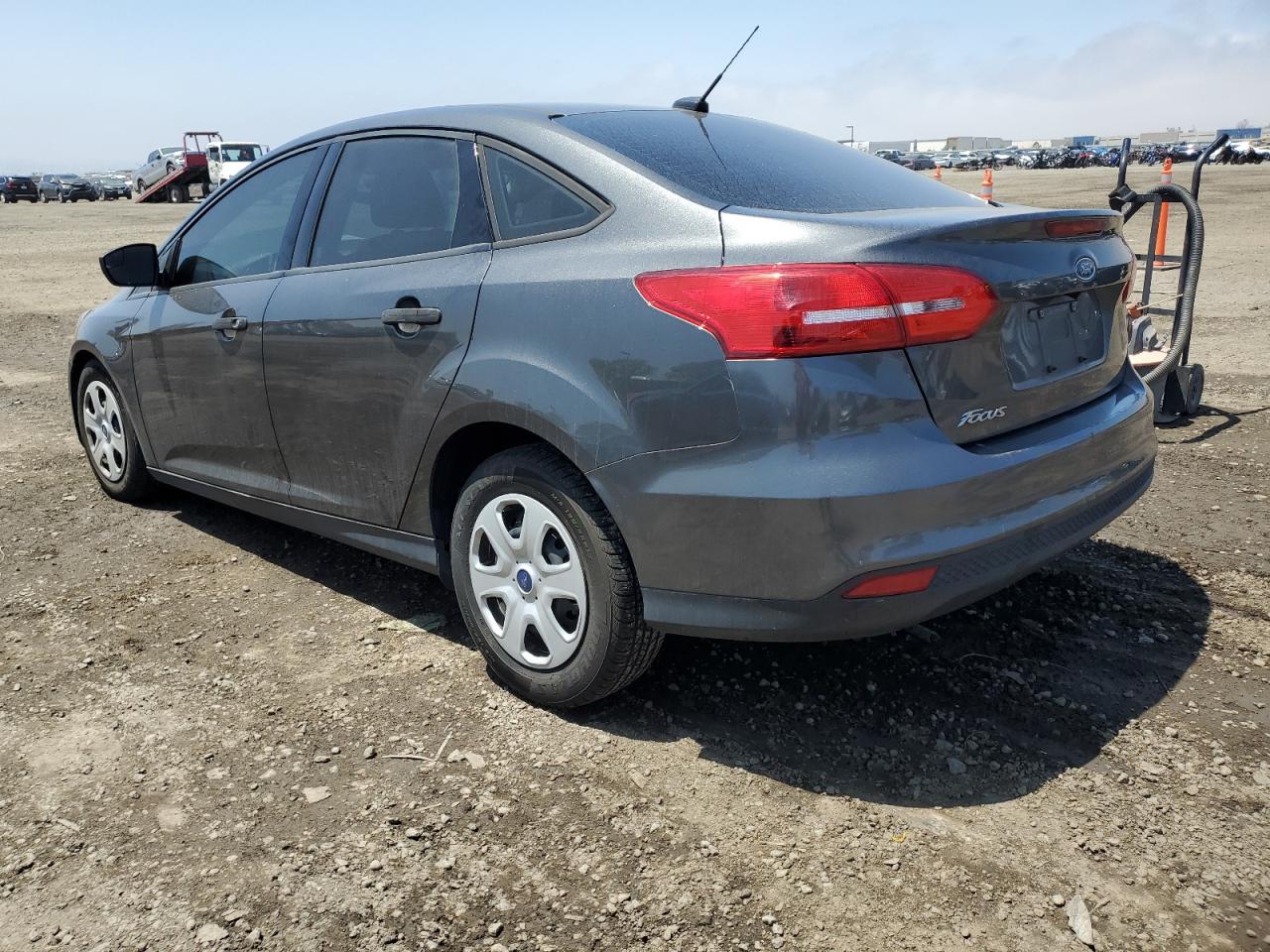 Obraz 2 z 2017 FORD FOCUS S 2017 z VIN 1FADP3E24HL277470