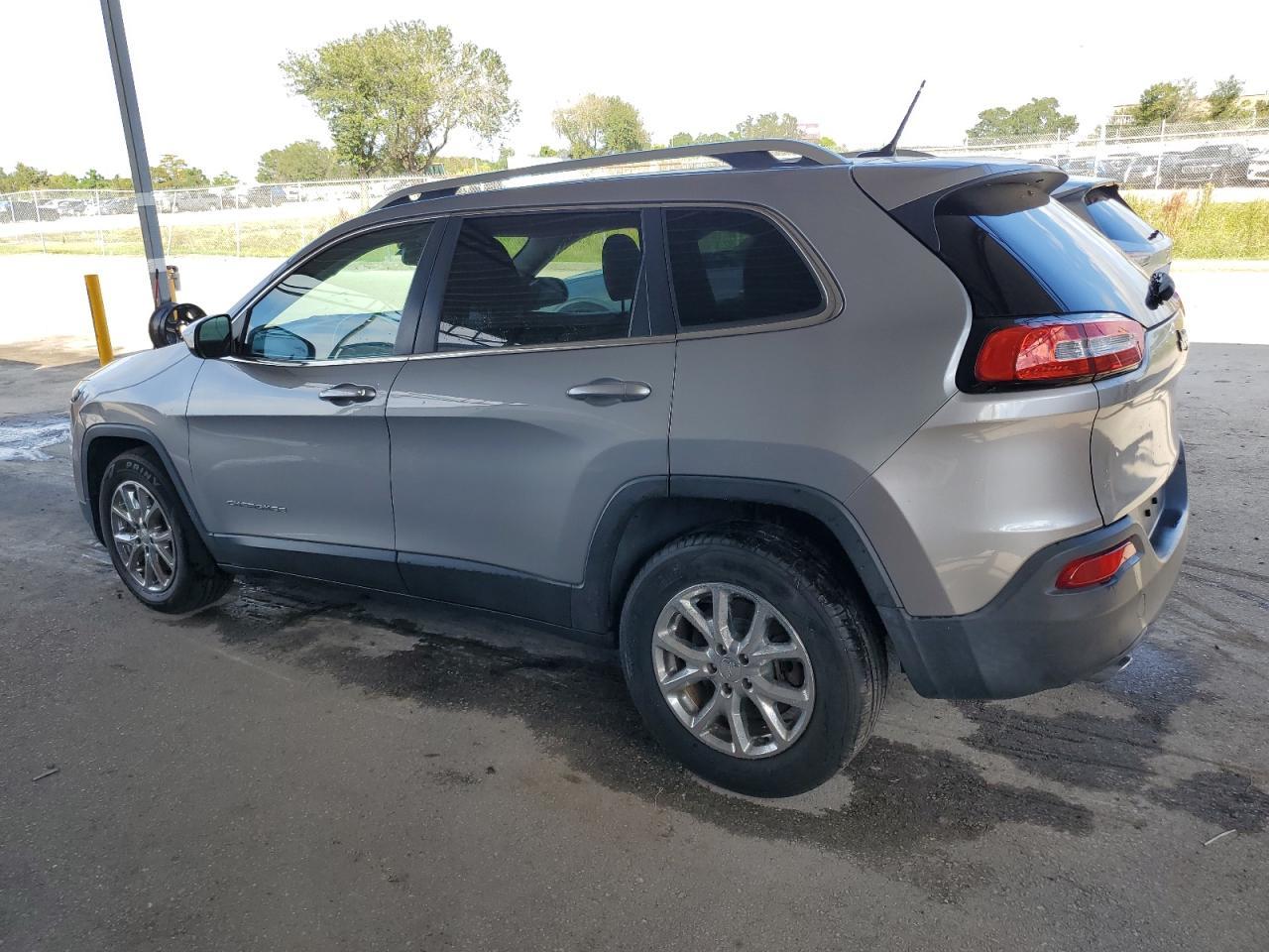 Image 2 of 2014 JEEP CHEROKEE LATITUDE 2014 with VIN 1C4PJLCS2EW106402