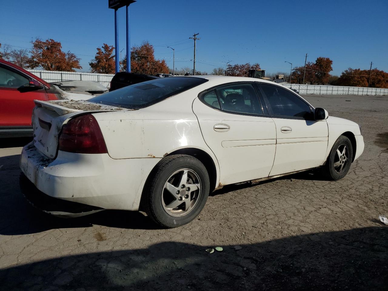 Image 3 of 2004 PONTIAC GRAND PRIX GT2 2004 with VIN 2G2WS522841363807