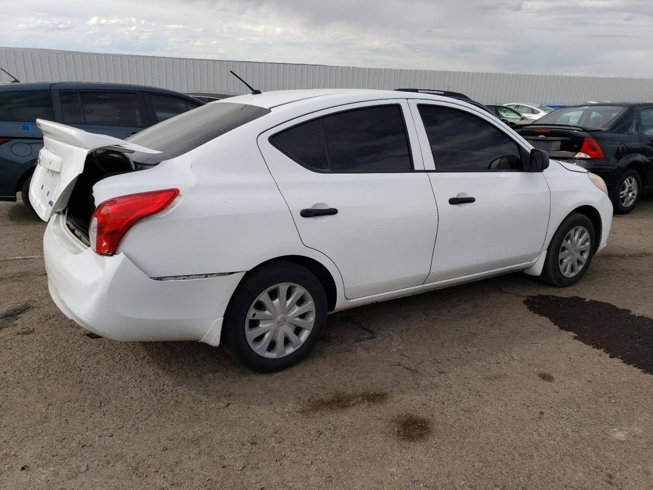 Image 3 of 2014 NISSAN VERSA S 2014 with VIN 3N1CN7AP2EL861499