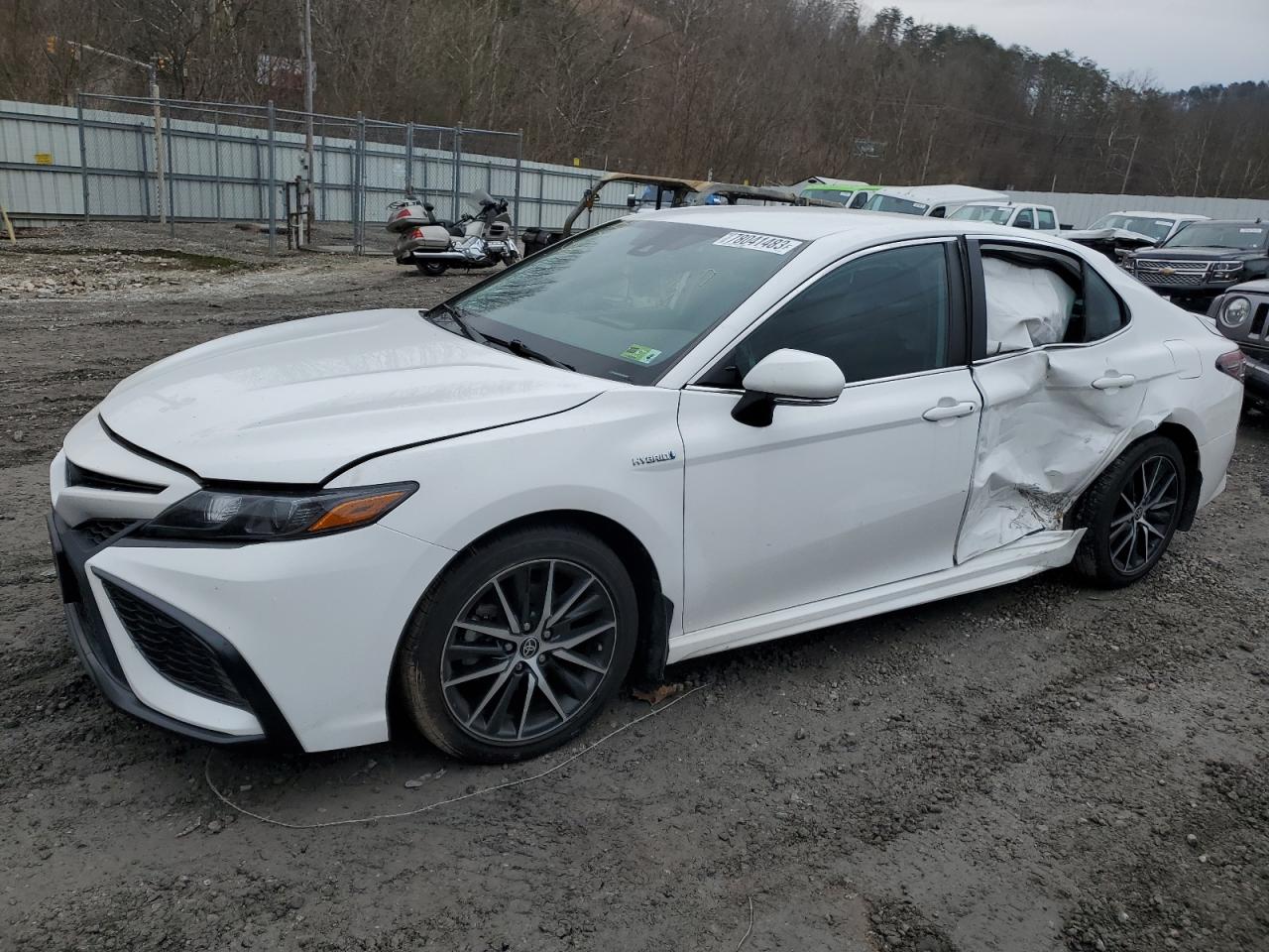 Obraz 1 z 2021 TOYOTA CAMRY SE 2021 z VIN 4T1G31AK8MU555218