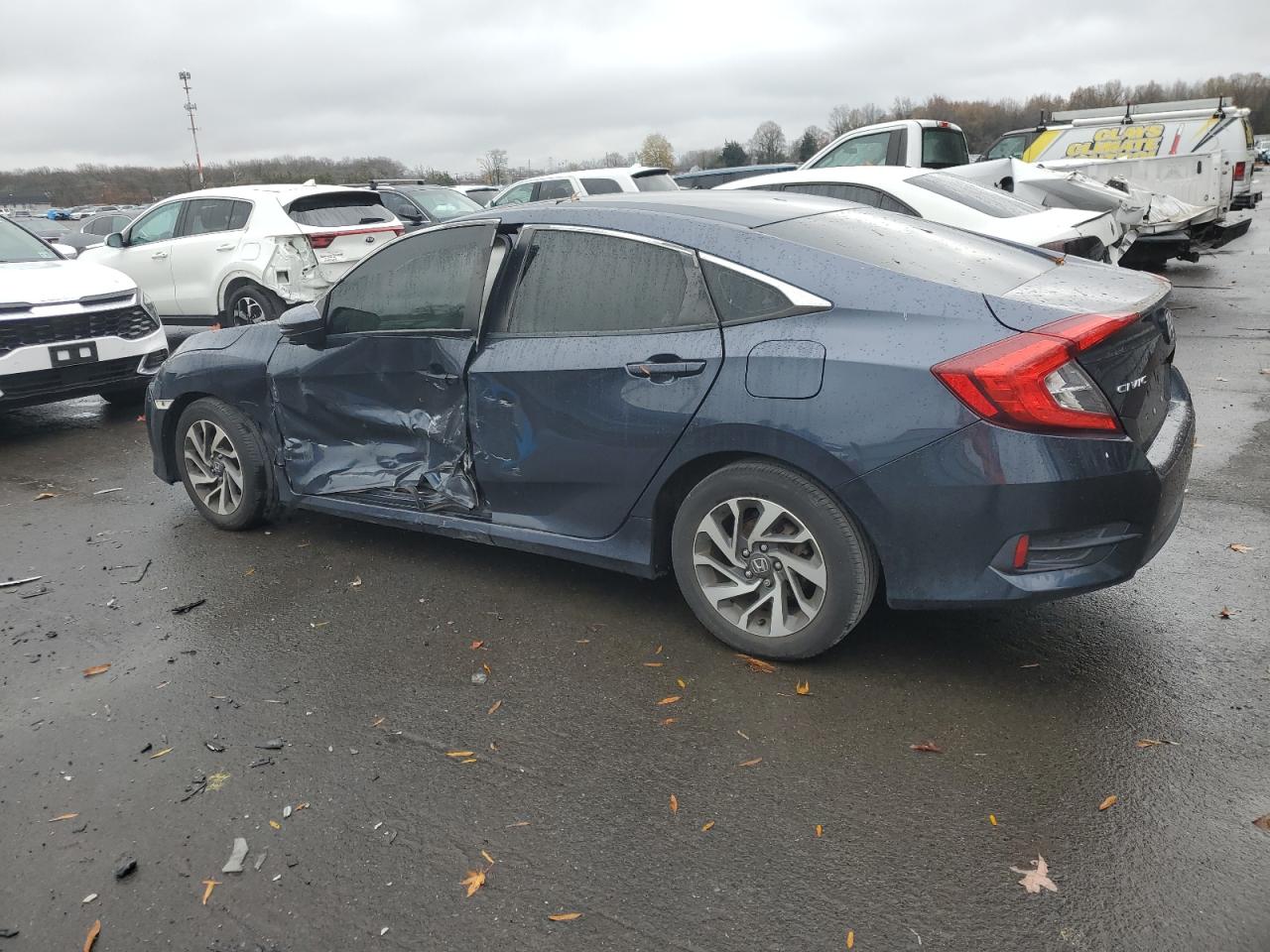 Image 2 of 2016 HONDA CIVIC EX 2016 with VIN 19XFC2F70GE208804
