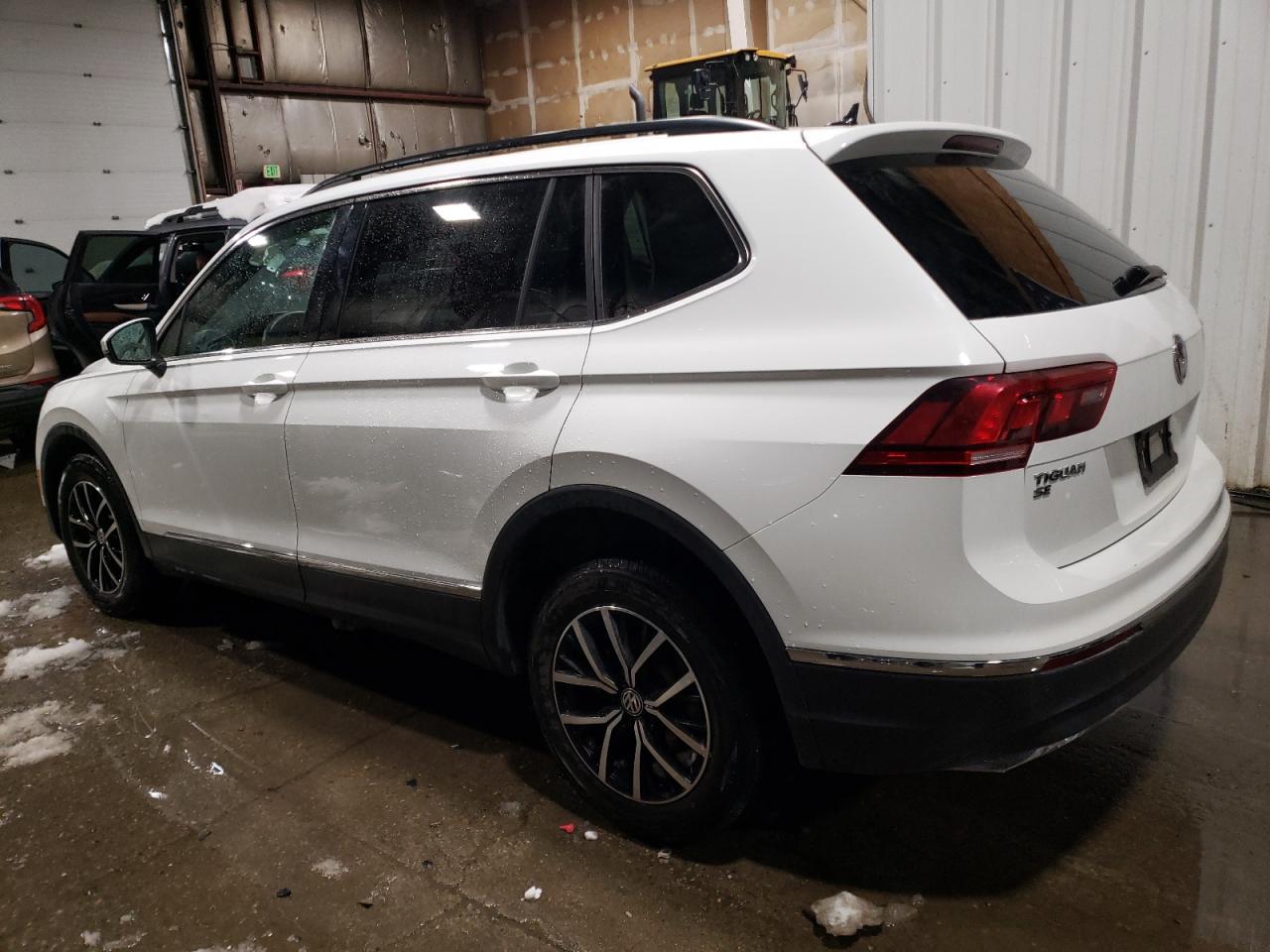 Image 2 of 2021 VOLKSWAGEN TIGUAN SE 2021 with VIN 3VV2B7AX3MM085363