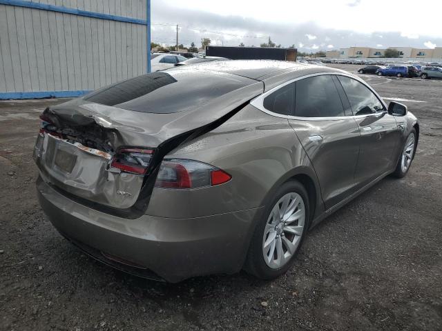 Obraz 3 z 2016 TESLA MODEL S  2016 z VIN 5YJSA1E24GF144376