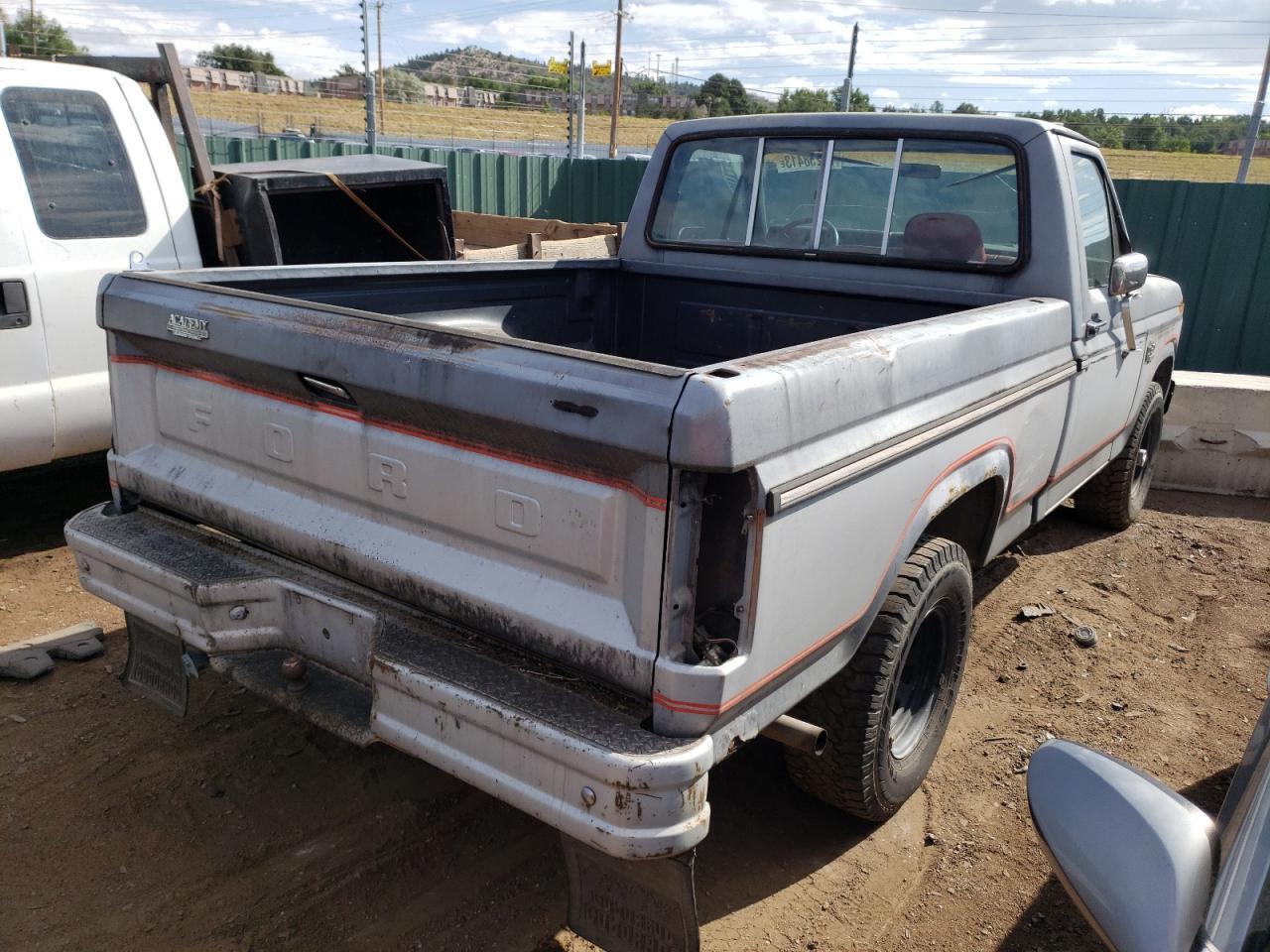 Obraz 3 z 1985 FORD F150  1985 z VIN 1FTEF14Y7FPA52431