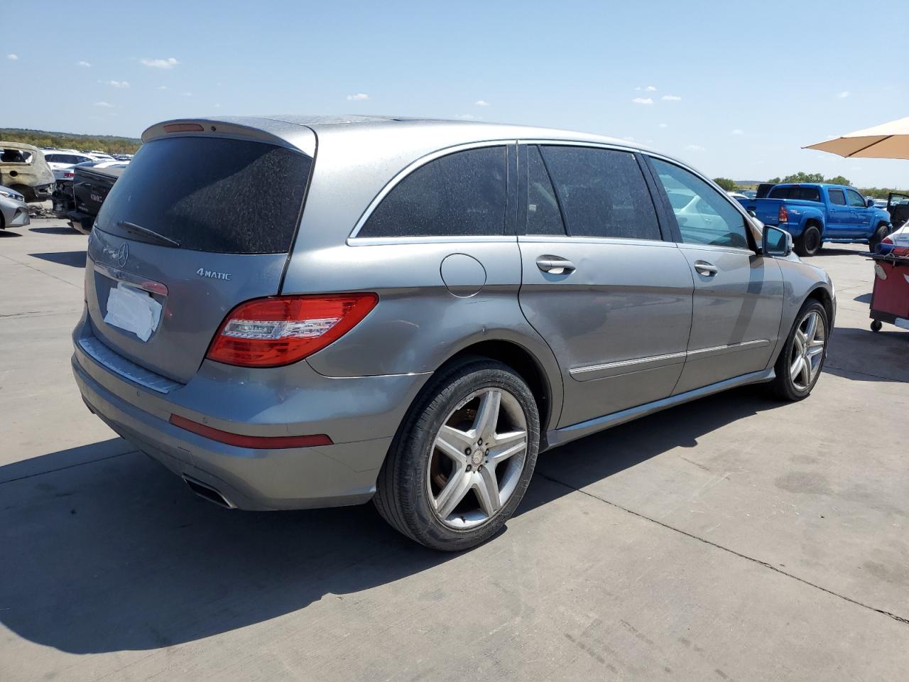 Image 3 of Mercedes-Benz R 350 4Matic 2011 with VIN 4JGCB6FE6BA129723