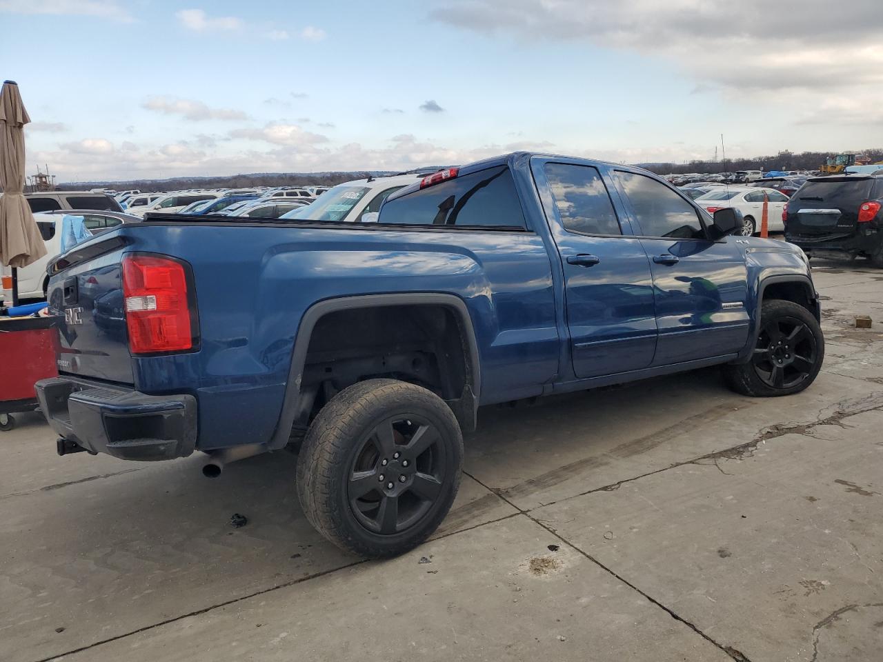 Image 3 of 2016 GMC SIERRA K1500 2016 with VIN 1GTV2LEC9GZ394009