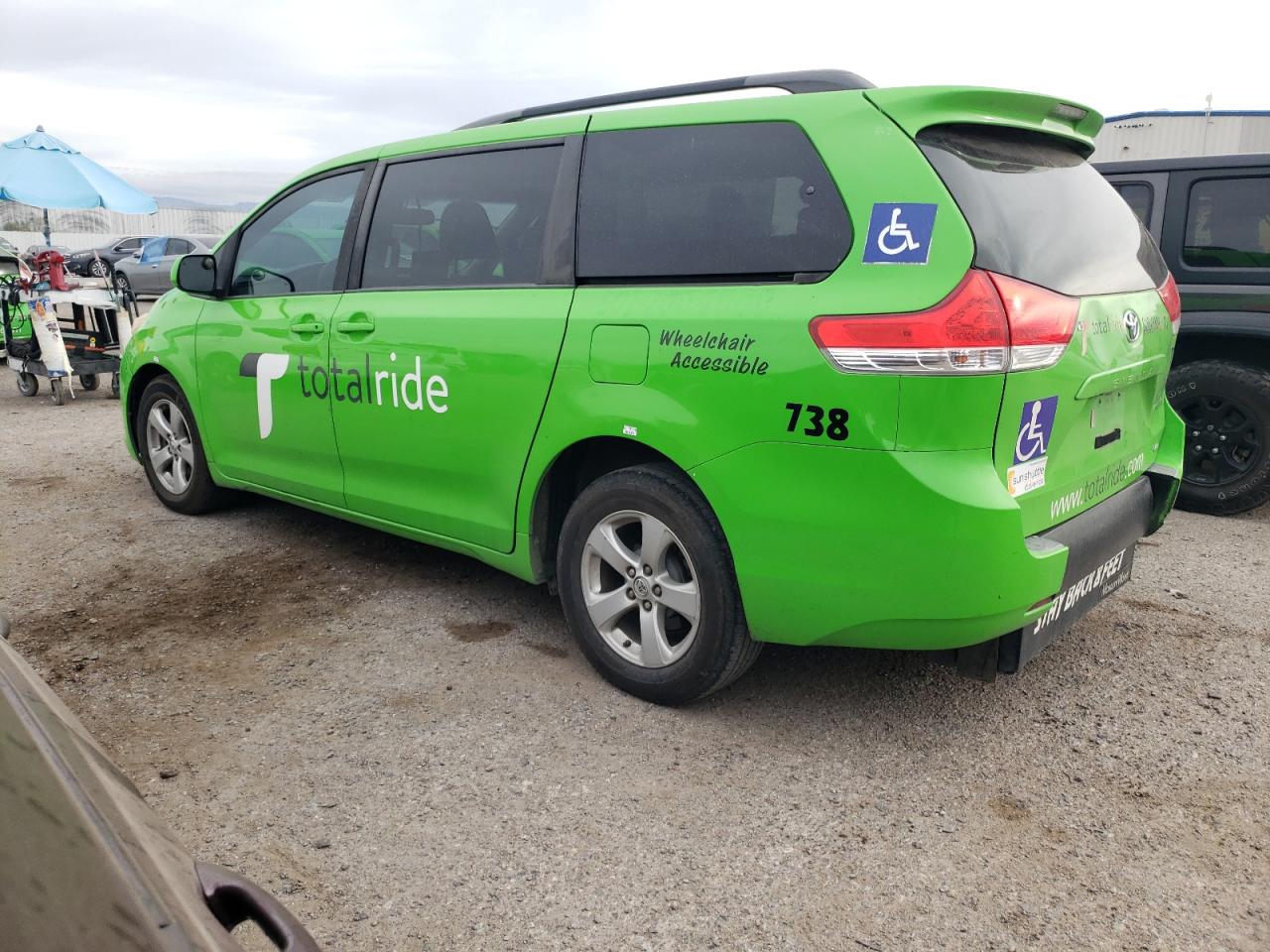 Image 2 of 2014 TOYOTA SIENNA LE 2014 with VIN 5TDKK3DC8ES463193