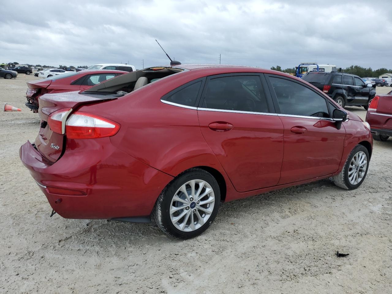 Изображение 3 2017 FORD FIESTA TITANIUM 2017 с VIN 3FADP4CJ6HM139377