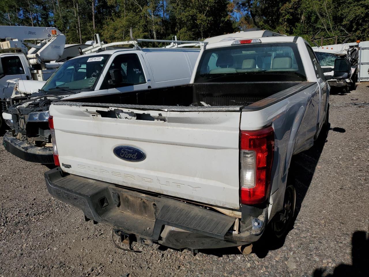 Image 3 of 2019 FORD F250 SUPER DUTY 2019 with VIN 1FTBF2A68KEG63621