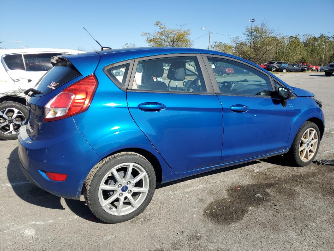 Изображение 3 2018 FORD FIESTA SE 2018 с VIN 3FADP4EJ6JM119844