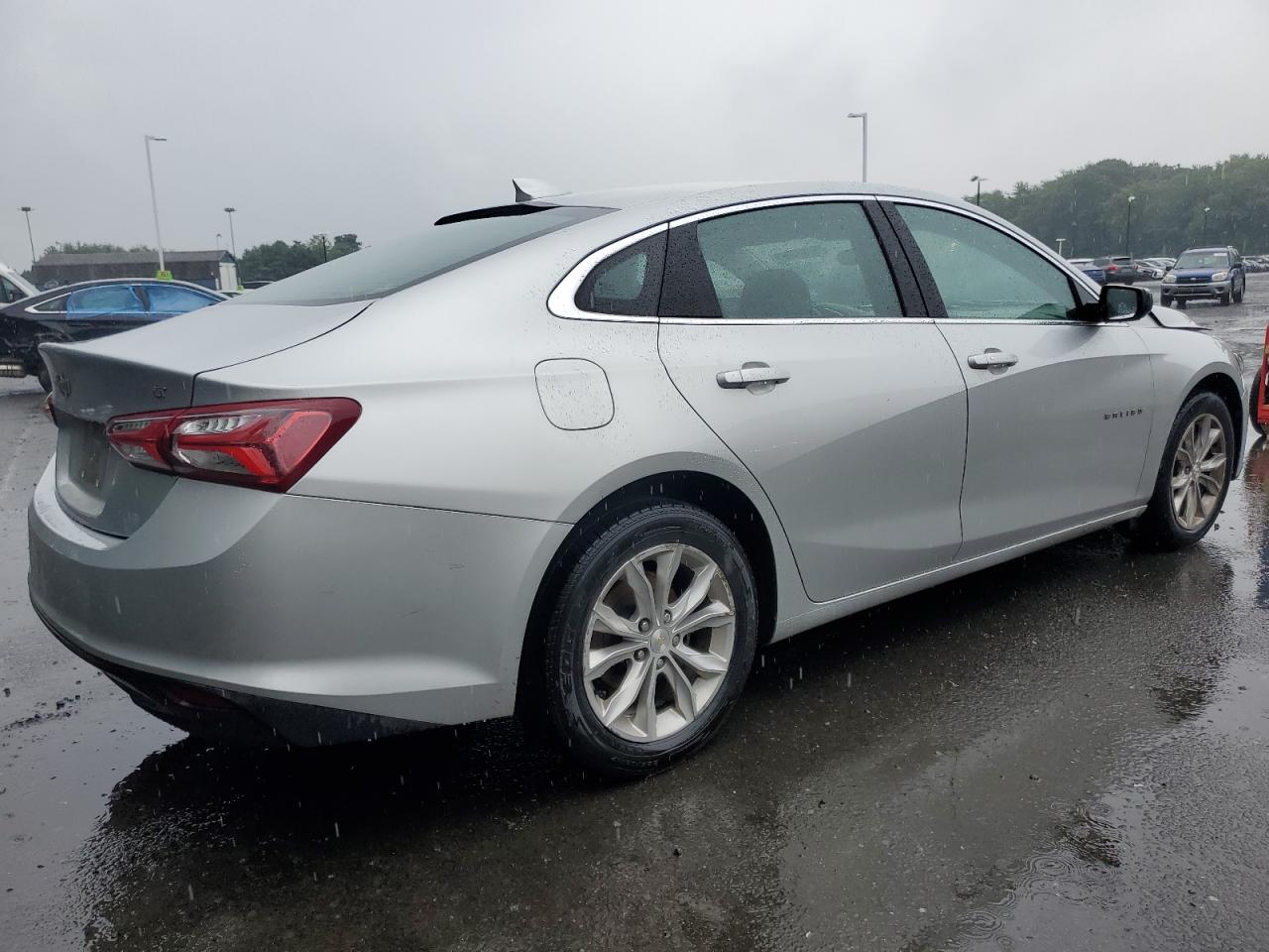 Image 3 of 2020 CHEVROLET MALIBU LT 2020 with VIN 1G1ZD5ST4LF056078