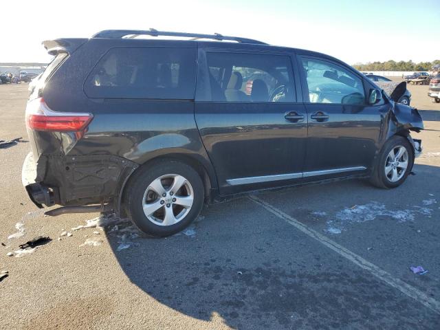 Obraz 3 z 2017 TOYOTA SIENNA LE 2017 z VIN 5TDKZ3DC2HS819279