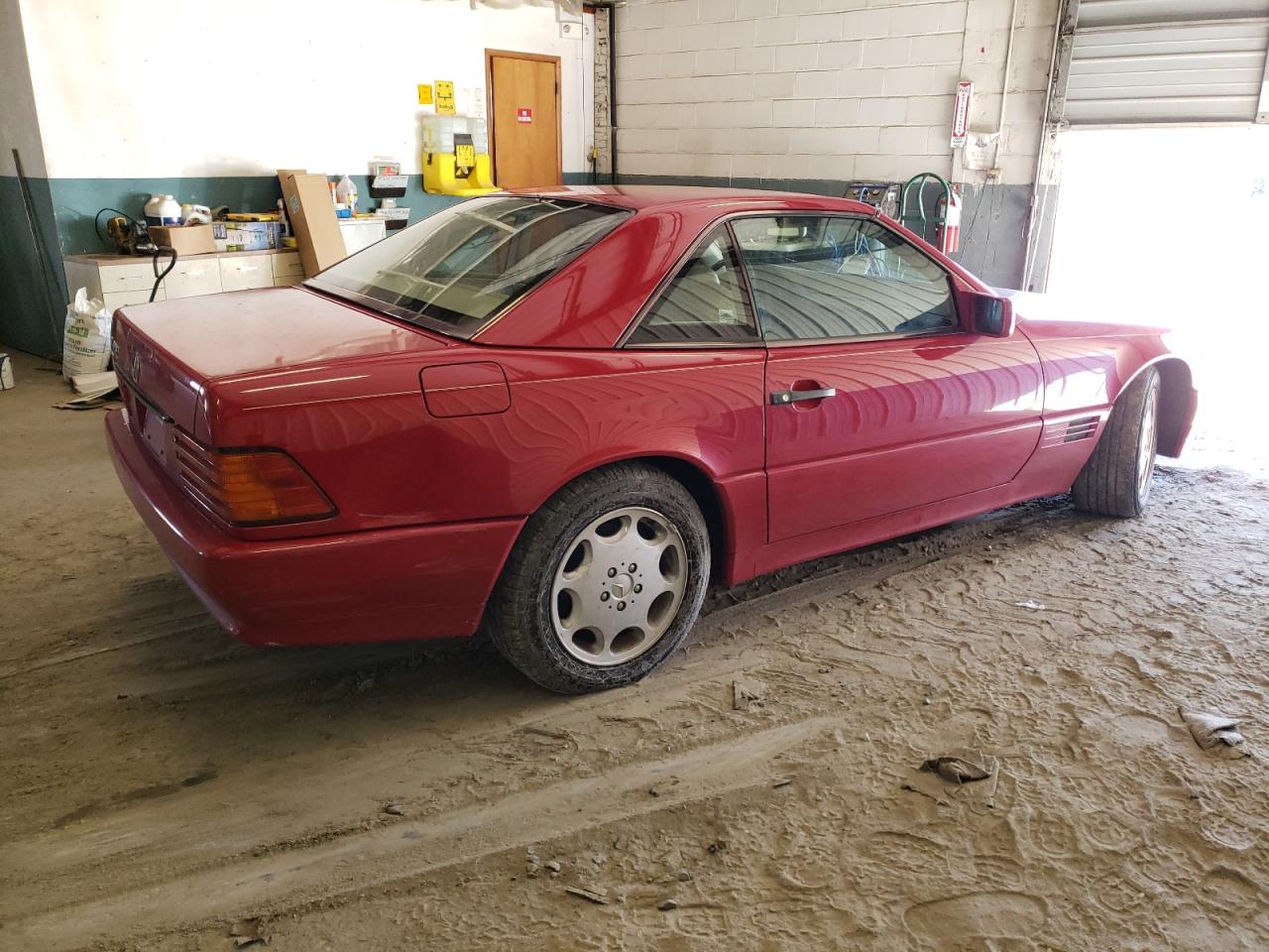 Image 3 of 1994 MERCEDES-BENZ SL 320 1994 with VIN WDBFA63E9RF100740