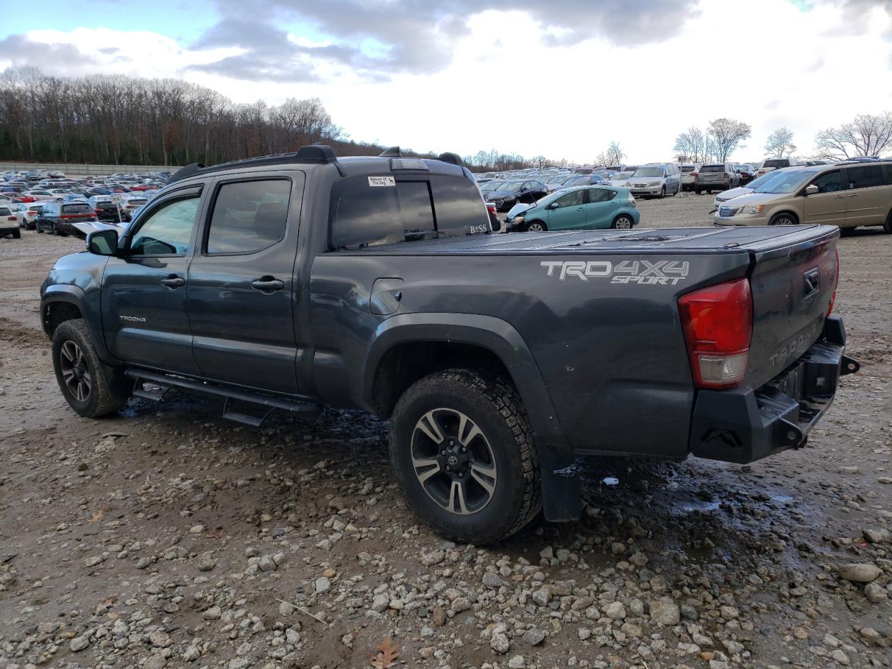 Image 2 of 2017 TOYOTA TACOMA DOUBLE CAB 2017 with VIN 3TMDZ5BN5HM015518