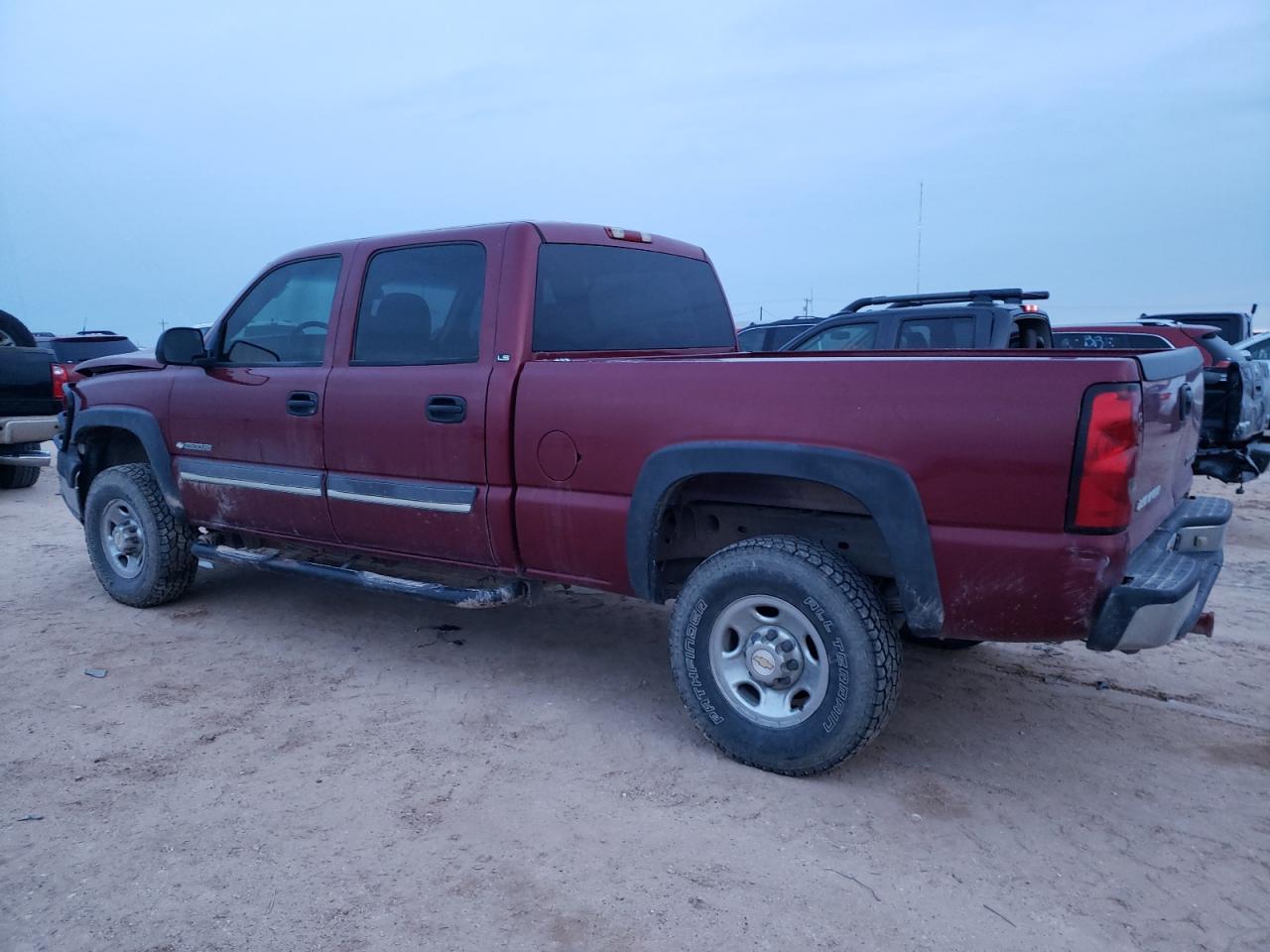 Изображение 2 2004 CHEVROLET SILVERADO C2500 HEAVY DUTY 2004 с VIN 1GCHC23U14F254789