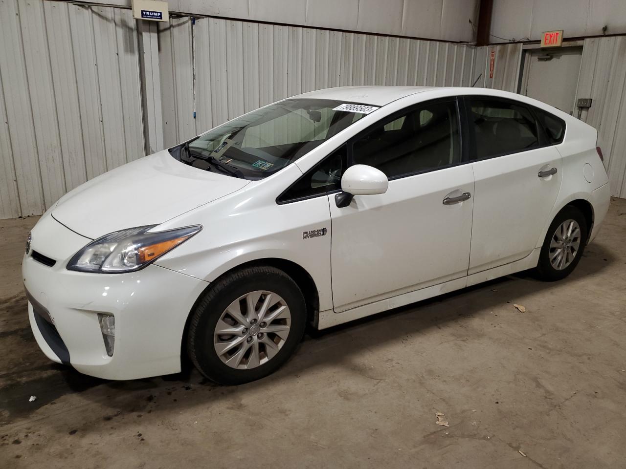 Image 1 of 2013 TOYOTA PRIUS PLUG-IN  2013 with VIN JTDKN3DP7D3040454