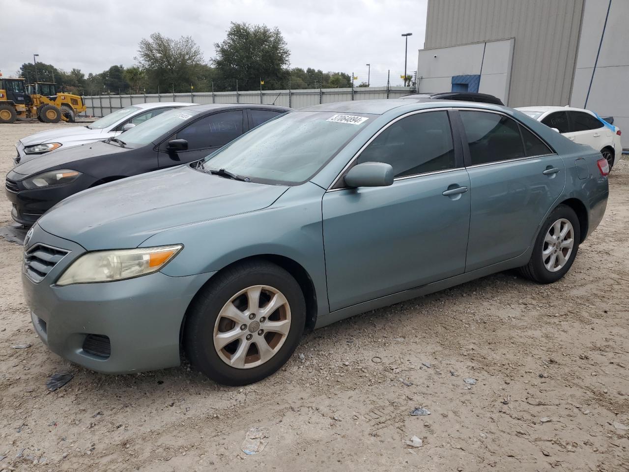 Obraz 1 z 2011 TOYOTA CAMRY BASE 2011 z VIN 4T1BF3EK0BU661876