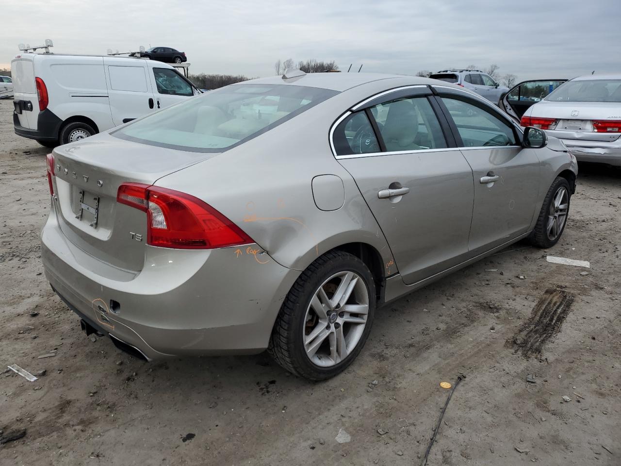 Obraz 3 z 2014 VOLVO S60 T5 2014 z VIN YV1612FS1E1289915