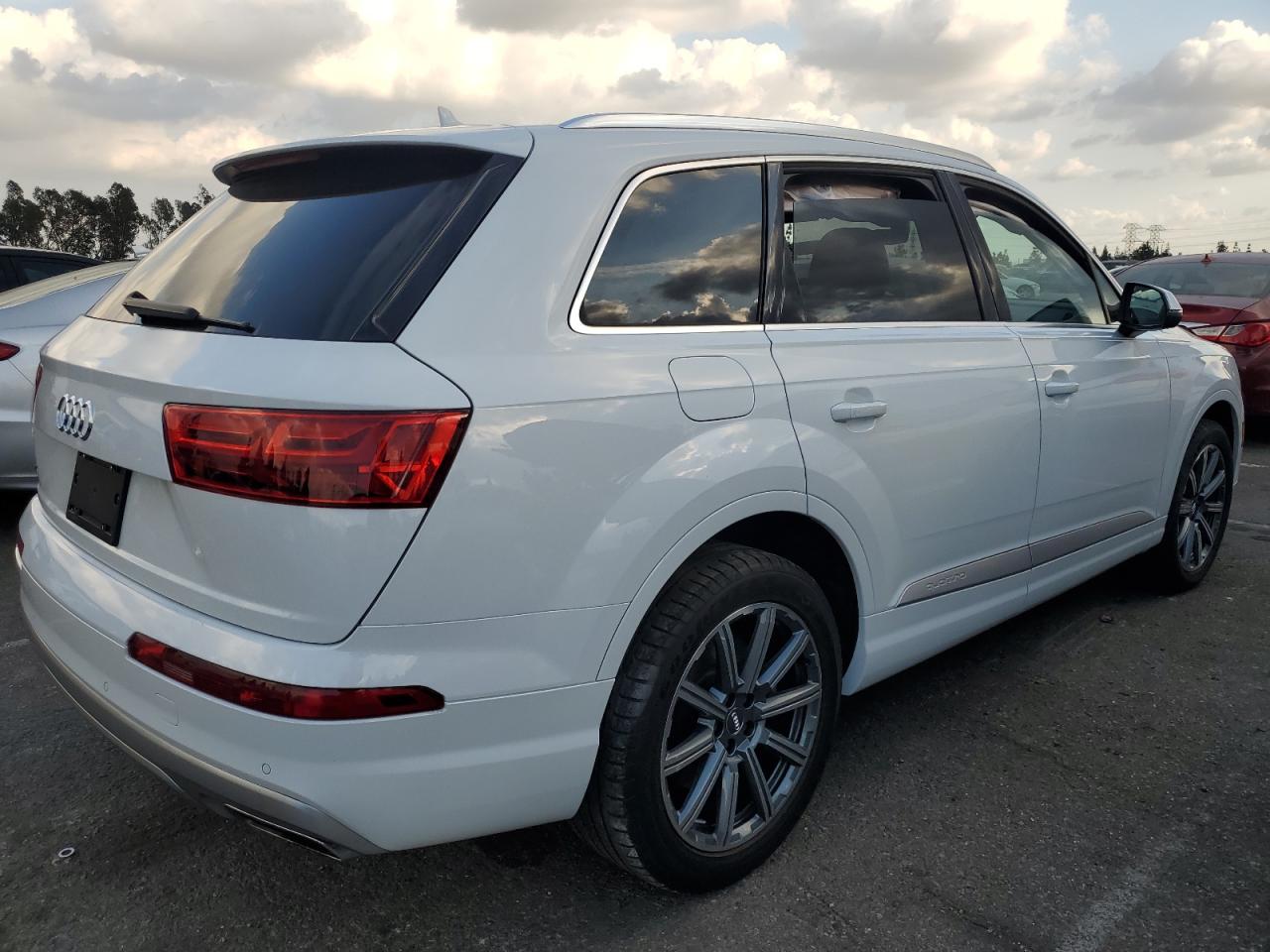 Obraz 3 z 2019 AUDI Q7 PREMIUM PLUS 2019 z VIN WA1LAAF72KD003511