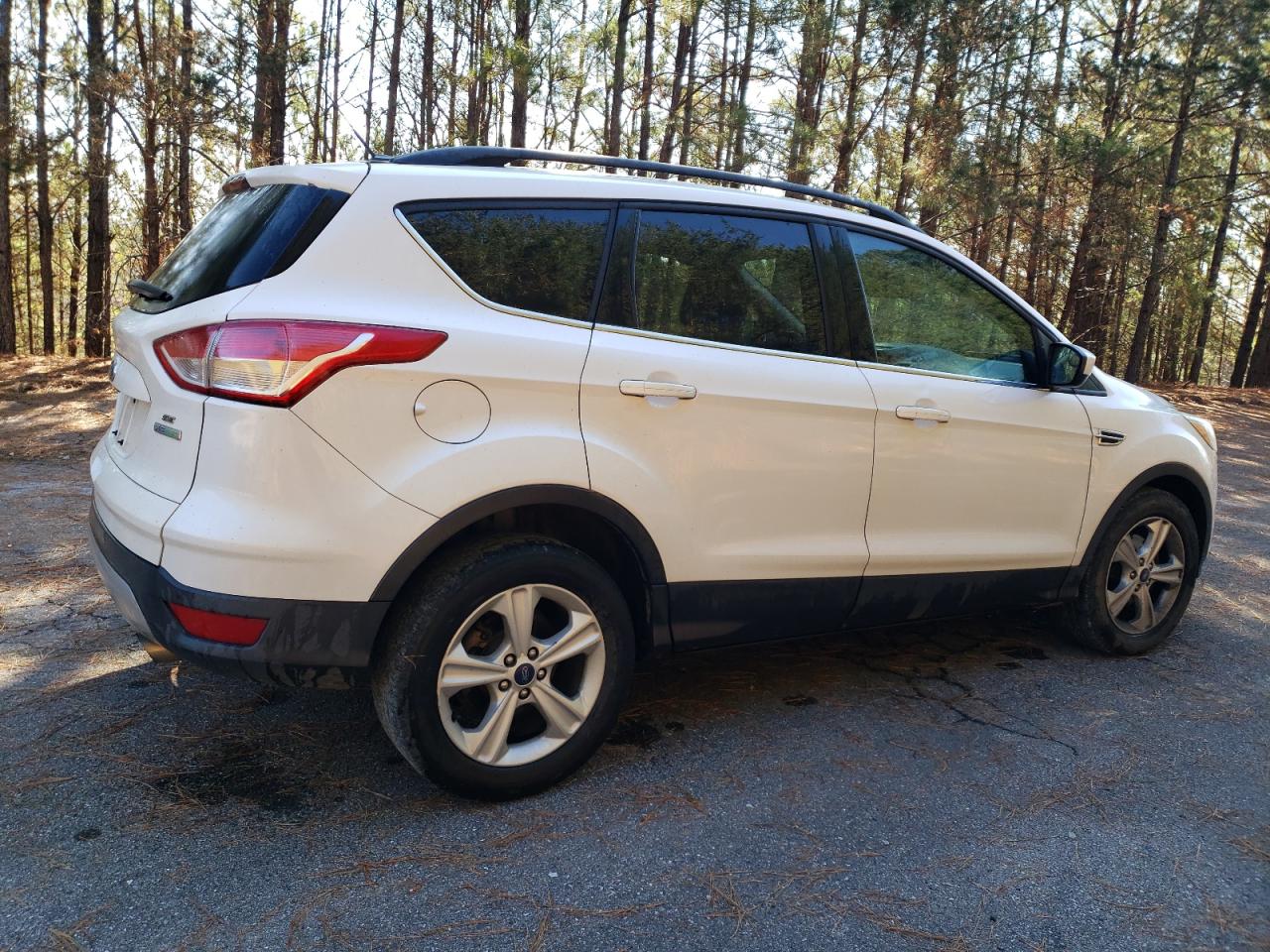 Изображение 3 2014 FORD ESCAPE SE 2014 с VIN 1FMCU0GX8EUB38837