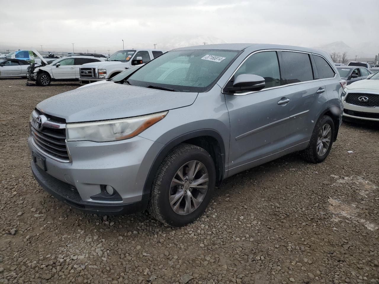 2015 TOYOTA HIGHLANDER LE 2015 image