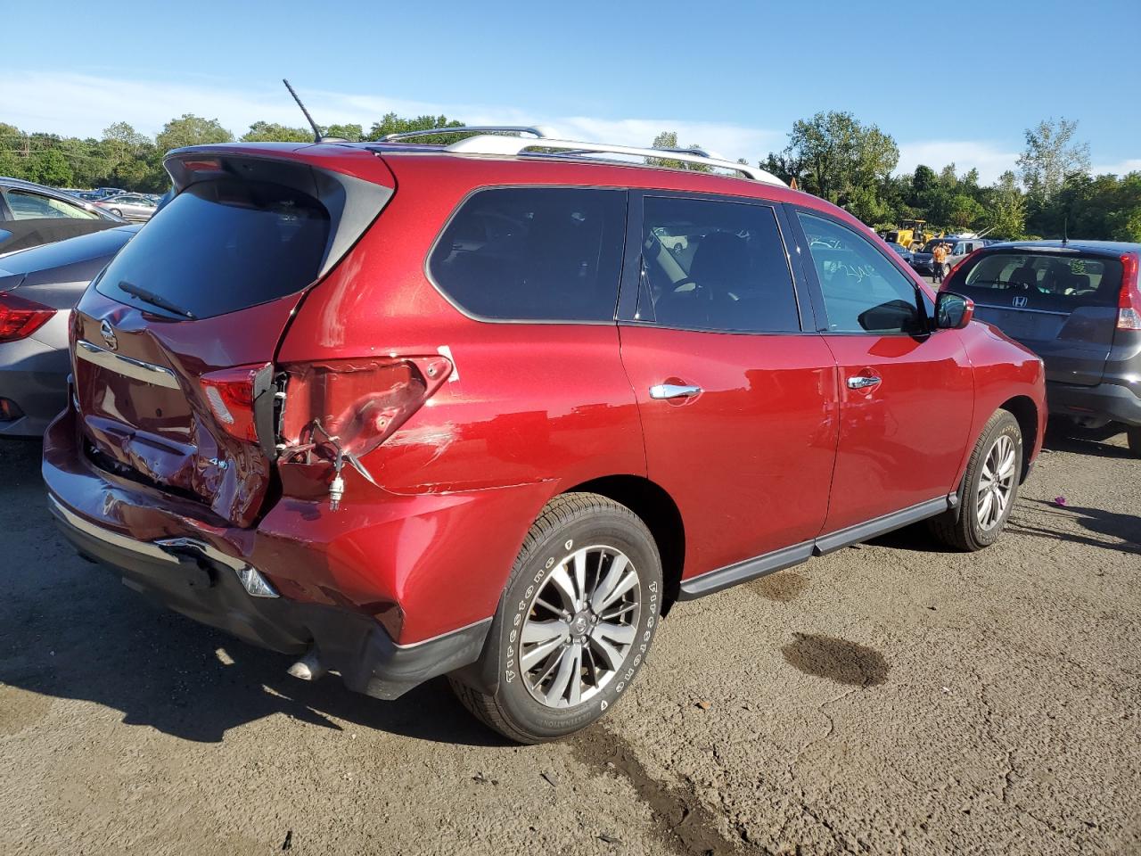 Obraz 3 z 2018 NISSAN PATHFINDER S 2018 z VIN 5N1DR2MM4JC679198
