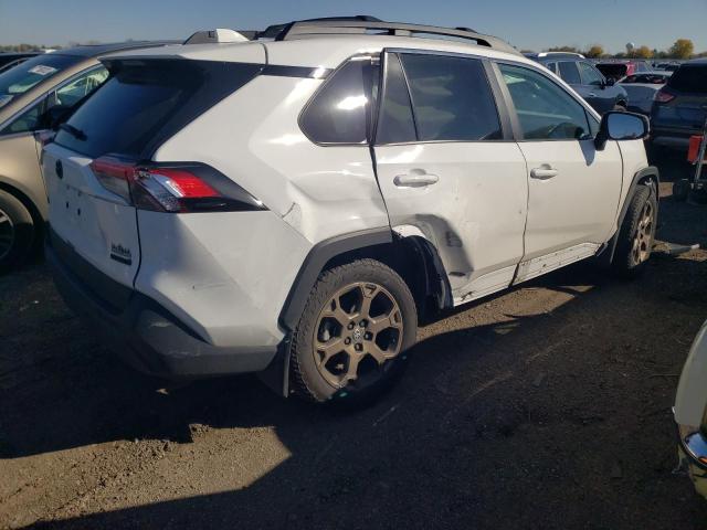 Obraz 3 z 2023 TOYOTA RAV4 WOODLAND EDITION 2023 z VIN 2T3UWRFV0PW155323