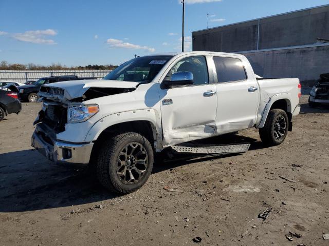 Изображение 1 2017 TOYOTA TUNDRA CREWMAX 1794 2017 с VIN 5TFAY5F15HX660449