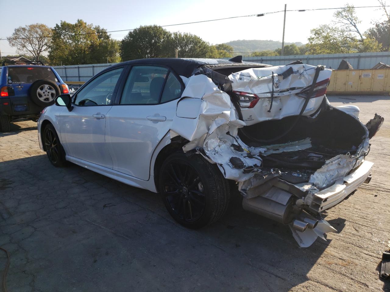 Изображение 2 2023 TOYOTA CAMRY XSE 2023 с VIN 4T1K61AK8PU122035