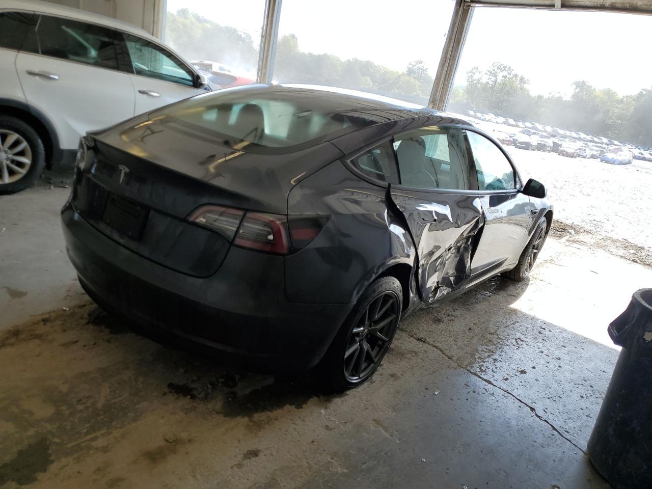 Obraz 3 z 2023 TESLA MODEL 3  2023 z VIN 5YJ3E1EA7PF403491
