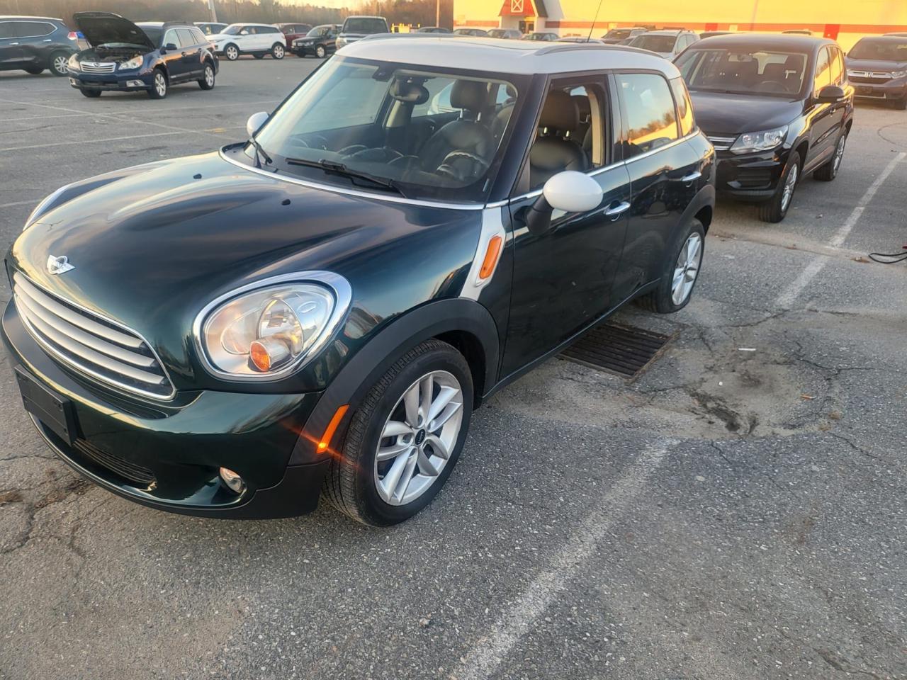 Image 2 of 2014 MINI COOPER COUNTRYMAN 2014 with VIN WMWZB3C50EWR37586