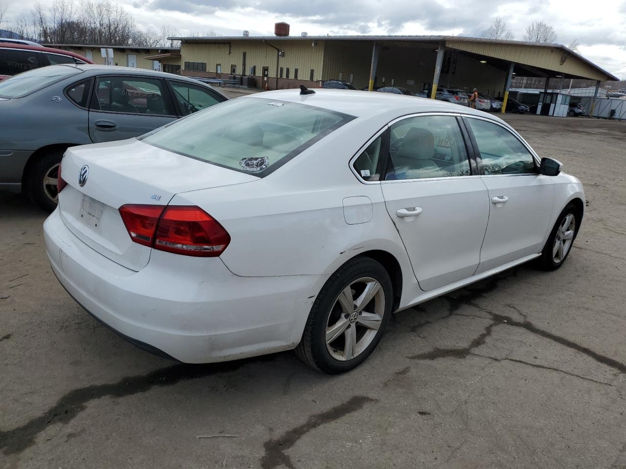 Image 3 of 2013 VOLKSWAGEN PASSAT SE 2013 with VIN 1VWBP7A34DC049760