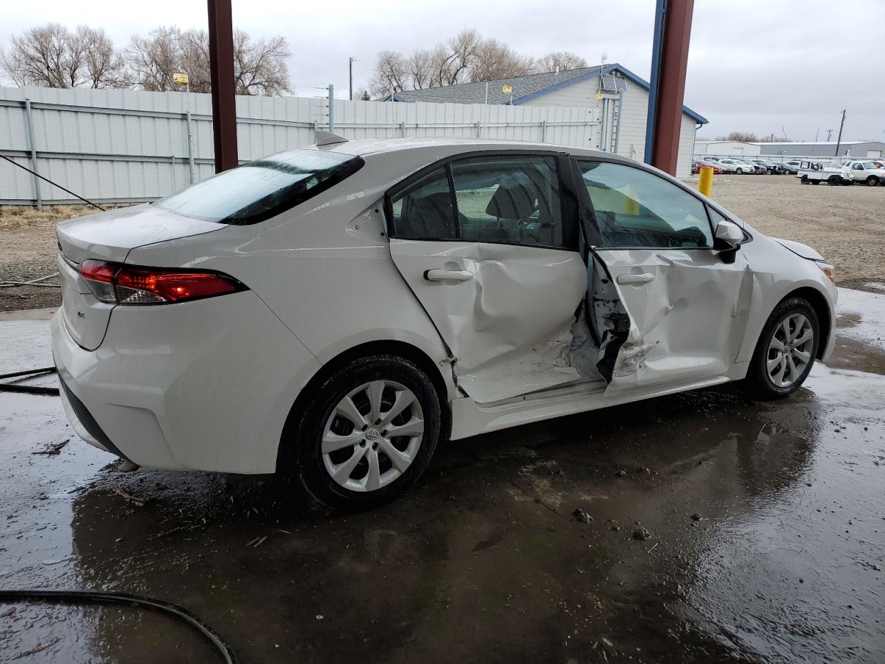 Obraz 3 z 2022 TOYOTA COROLLA LE 2022 z VIN 5YFEPMAEXNP342099