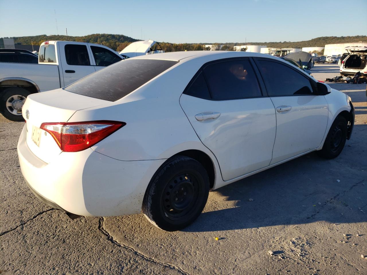Изображение 3 2014 TOYOTA COROLLA L 2014 с VIN 5YFBURHE7EP173304