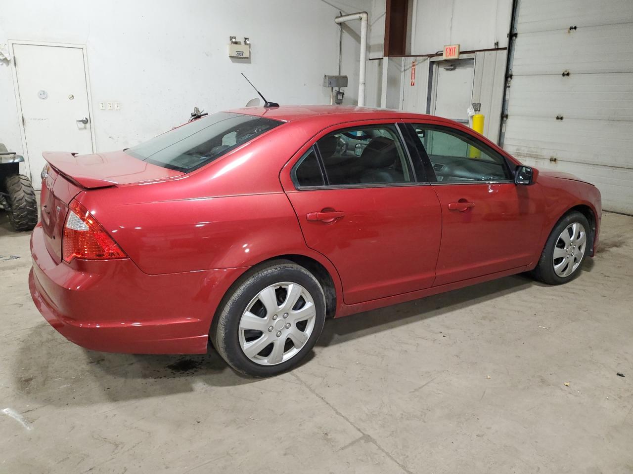 Image 3 of 2011 FORD FUSION SE 2011 with VIN 3FAHP0HA8BR111772