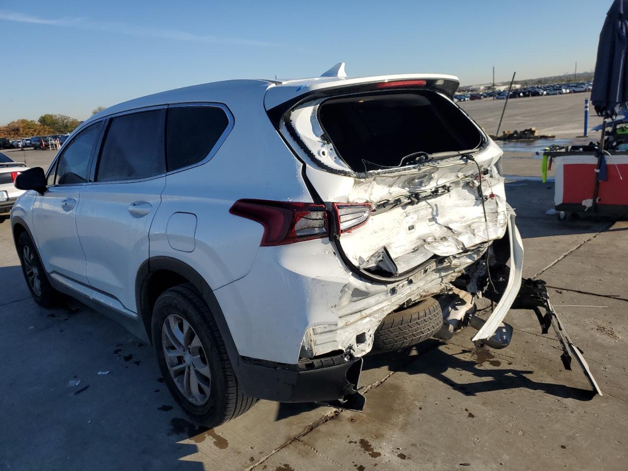 Image 2 of 2019 HYUNDAI SANTA FE SEL 2019 with VIN 5NMS3CAD0KH078820