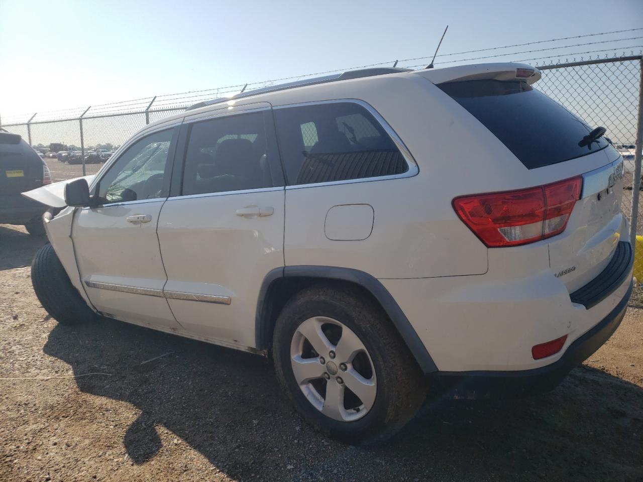 Изображение 2 2012 JEEP GRAND CHEROKEE LAREDO 2012 с VIN 1C4RJEAG8CC157565