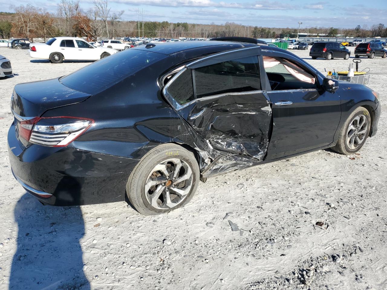 Image 3 of 2016 HONDA ACCORD EXL 2016 with VIN 1HGCR2F95GA040732