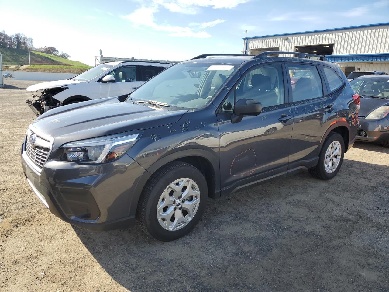 Obraz 1 z 2021 SUBARU FORESTER  2021 z VIN JF2SKADC0MH466646