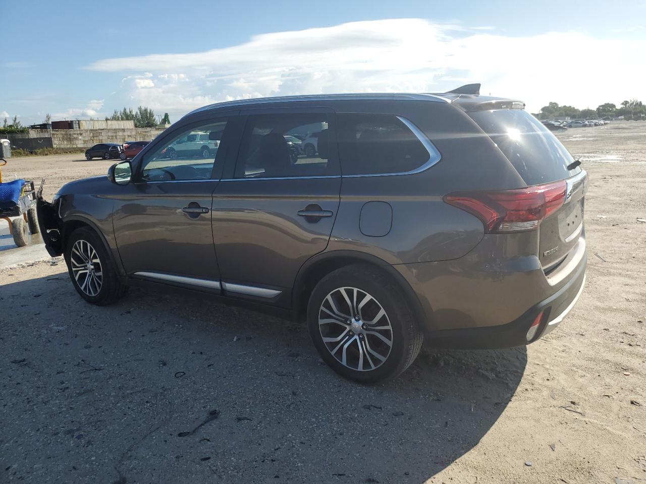 Obraz 2 z 2018 MITSUBISHI OUTLANDER SE 2018 z VIN JA4AD3A37JZ069486