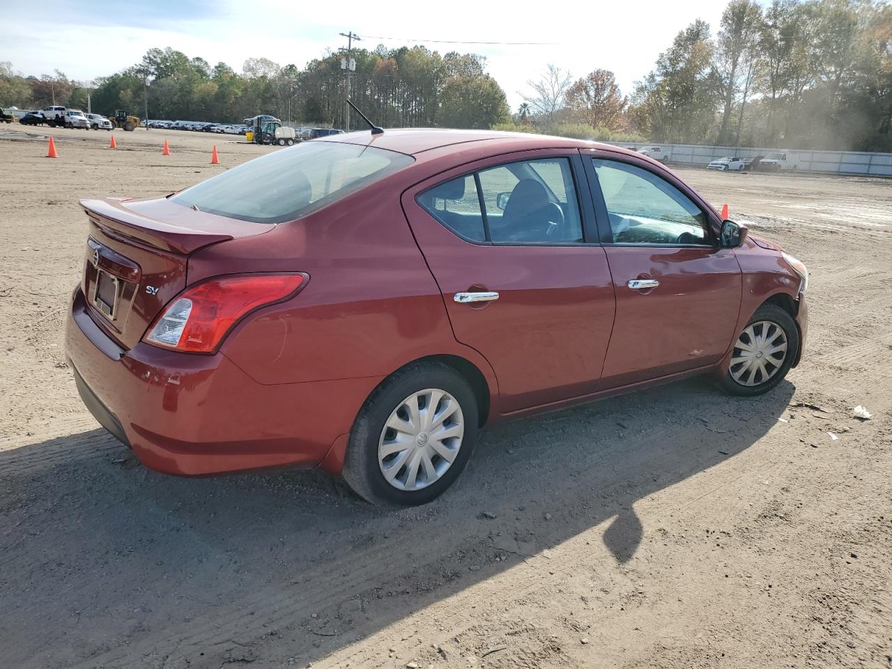 Изображение 3 2017 NISSAN VERSA S 2017 с VIN 3N1CN7AP0HL831678
