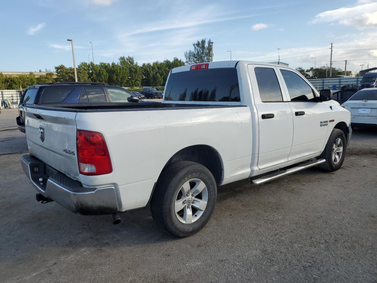 Изображение 3 2016 RAM 1500 ST 2016 с VIN 1C6RR7FM5GS299359